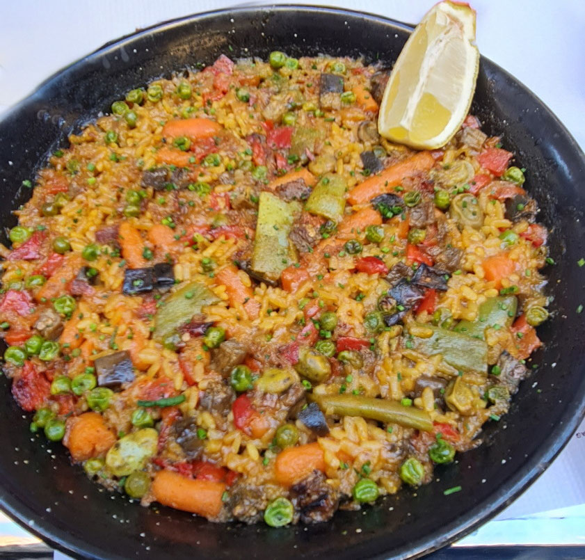 2025-11c-143-Paella