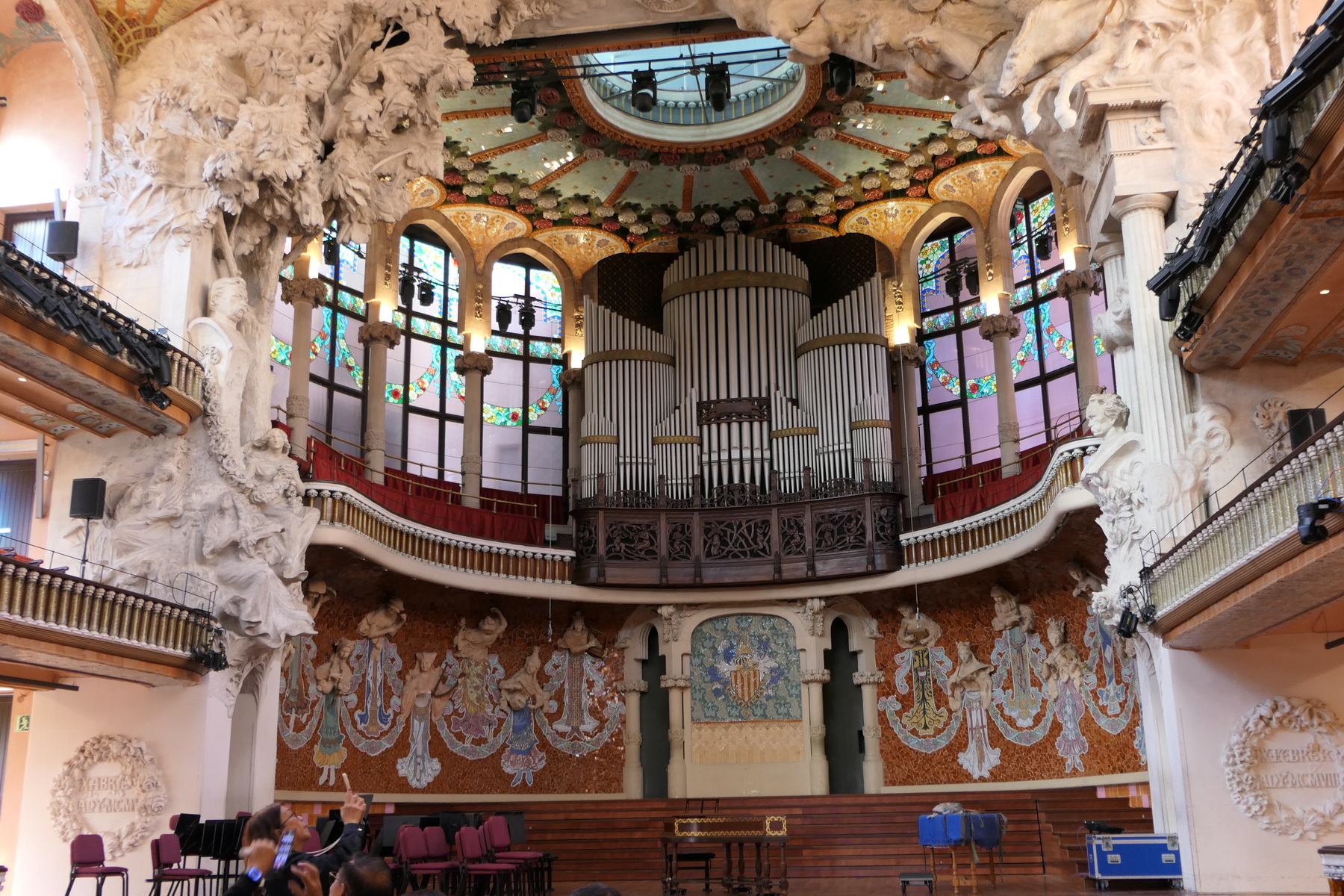 2025-11c-906-Barcelona-Musikpalast-kl