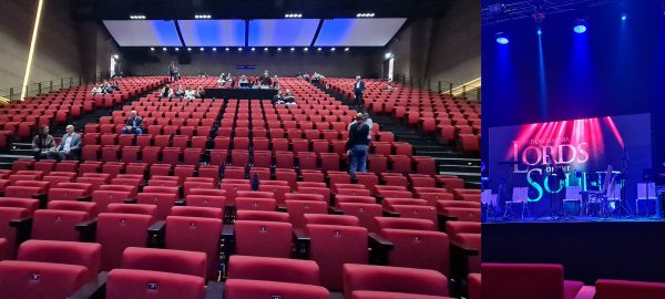 Das große Auditorium im Zentralgebäude bietet Platz für bis zu 1.100 Menschen. Hier finden nicht nur Vorlesungen statt, sondern auch Kongresse, Diskussionen und kulturelle Veranstaltungen. (Foto: edp)