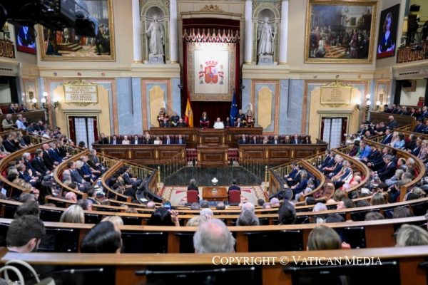 PapstImSpanischenParlament